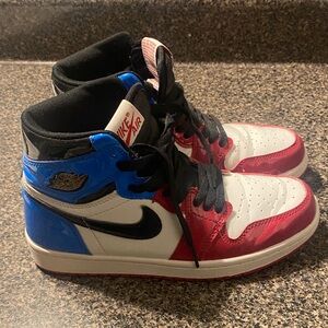 Women’s Air Jordan One Mids Size 6.5